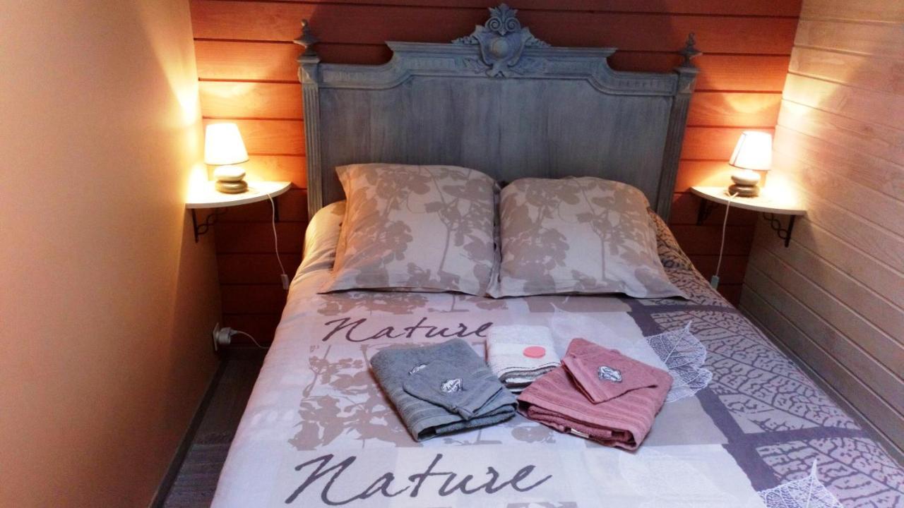 Au Coeur De La Nature Saint-Malo-du-Bois Exterior foto